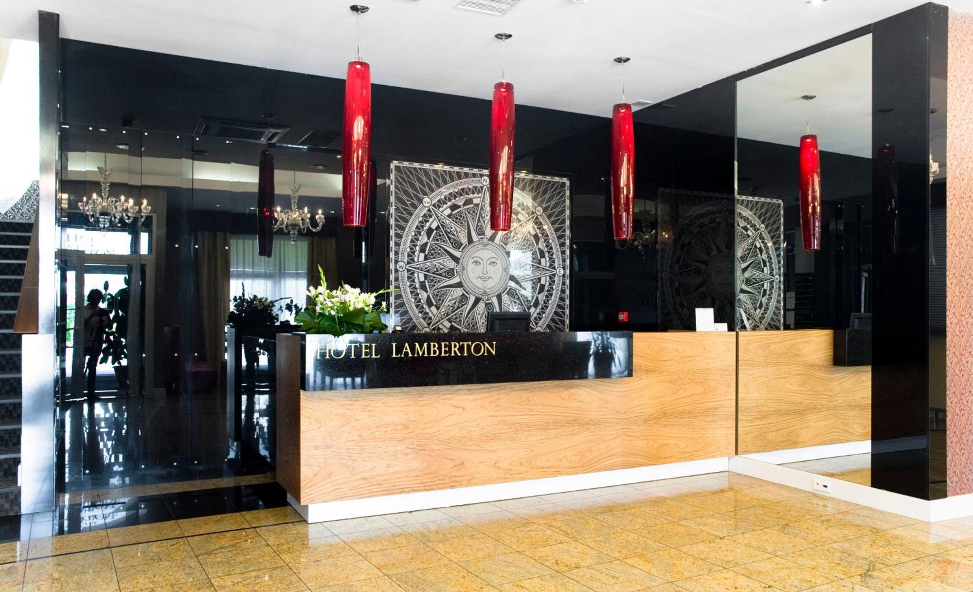 兰伯顿酒店 Ołtarzew 外观 照片